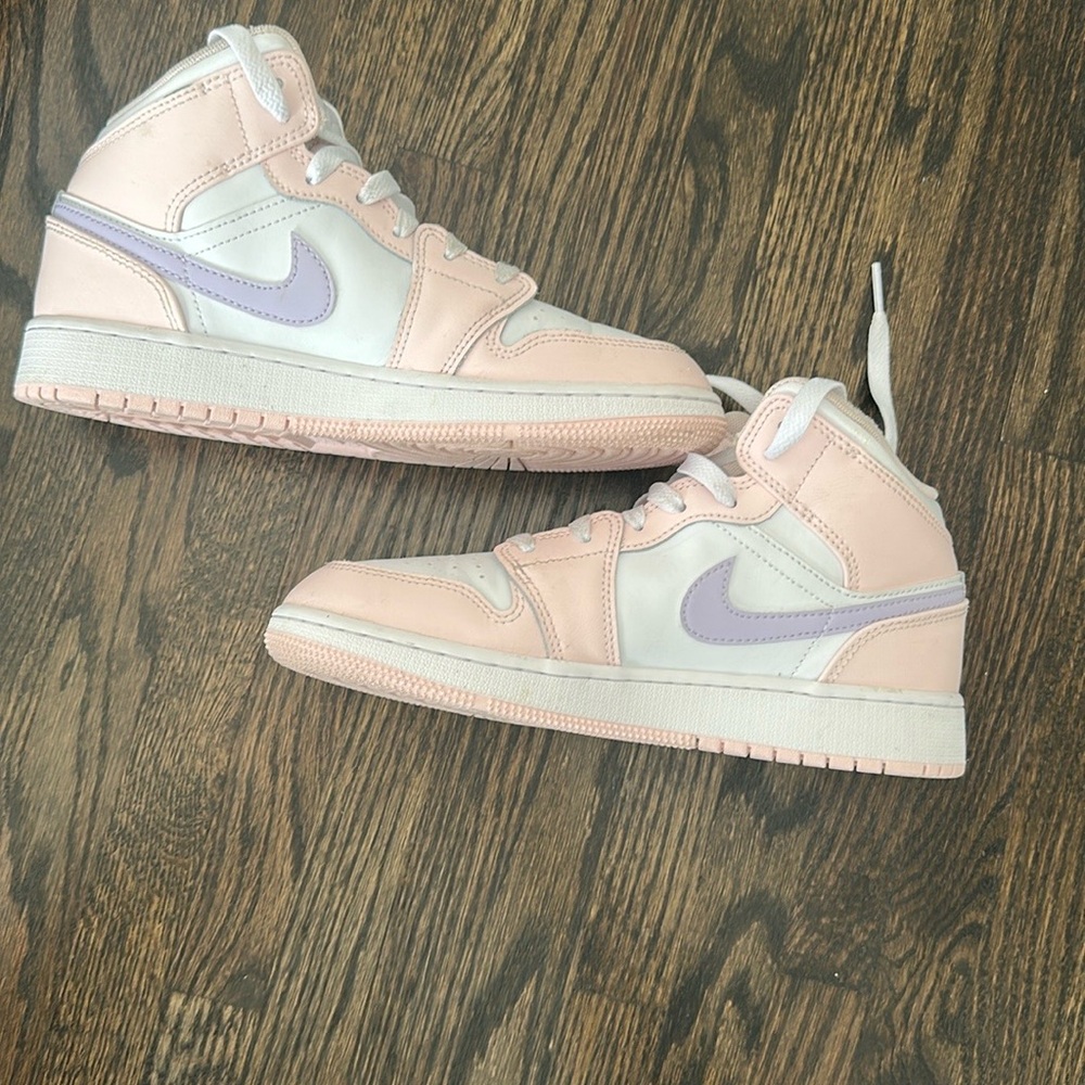 Nike Air Jordan 1 Mid pink/violet
